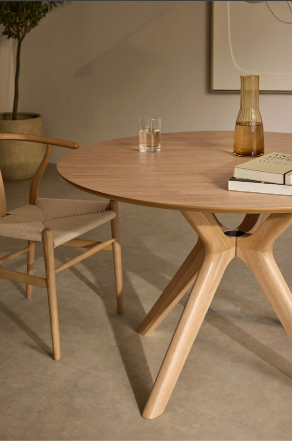 Table à manger ronde Ø120 cm en bois – Arnaiz